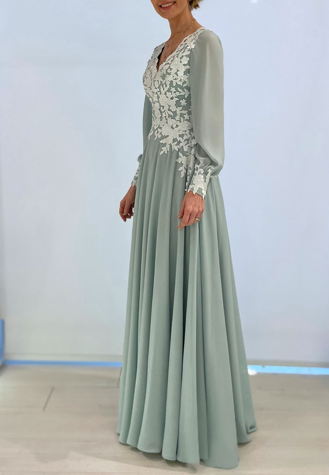 V-Neck Long Sleeves Appliques Pleated A-Line Mother of  Bride Dress