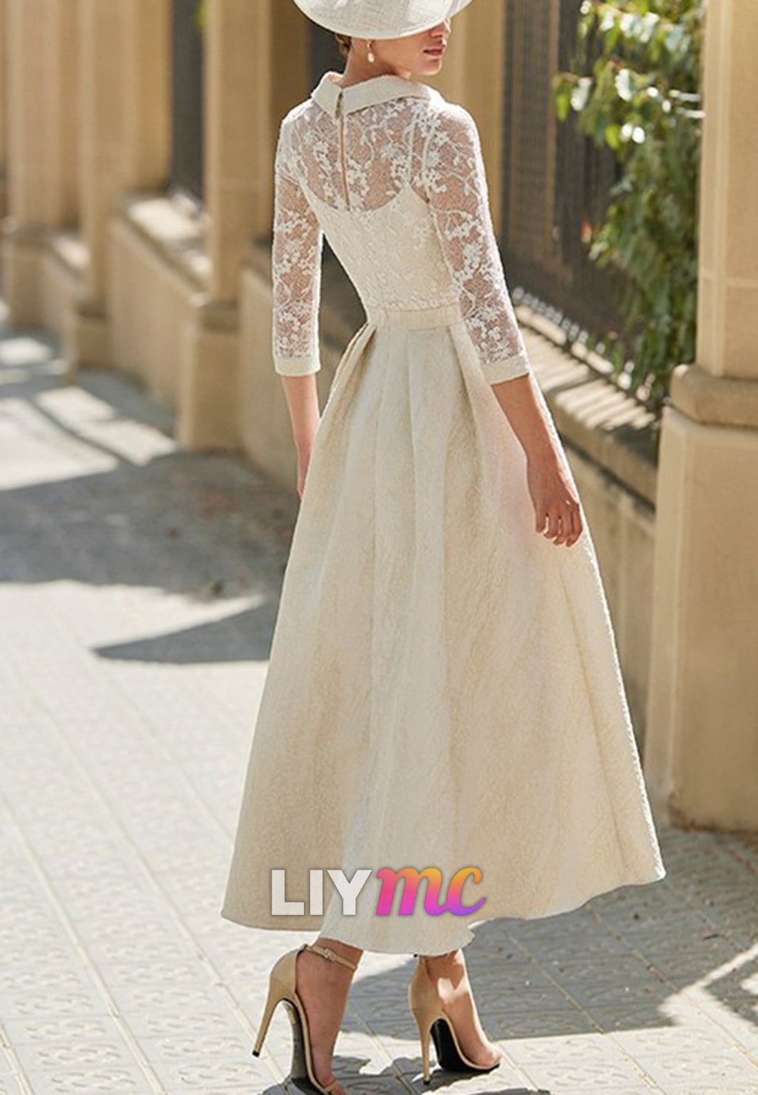 V-Neck Long Sleeves Appliques Pleated A-Line Mother of Bride Dress