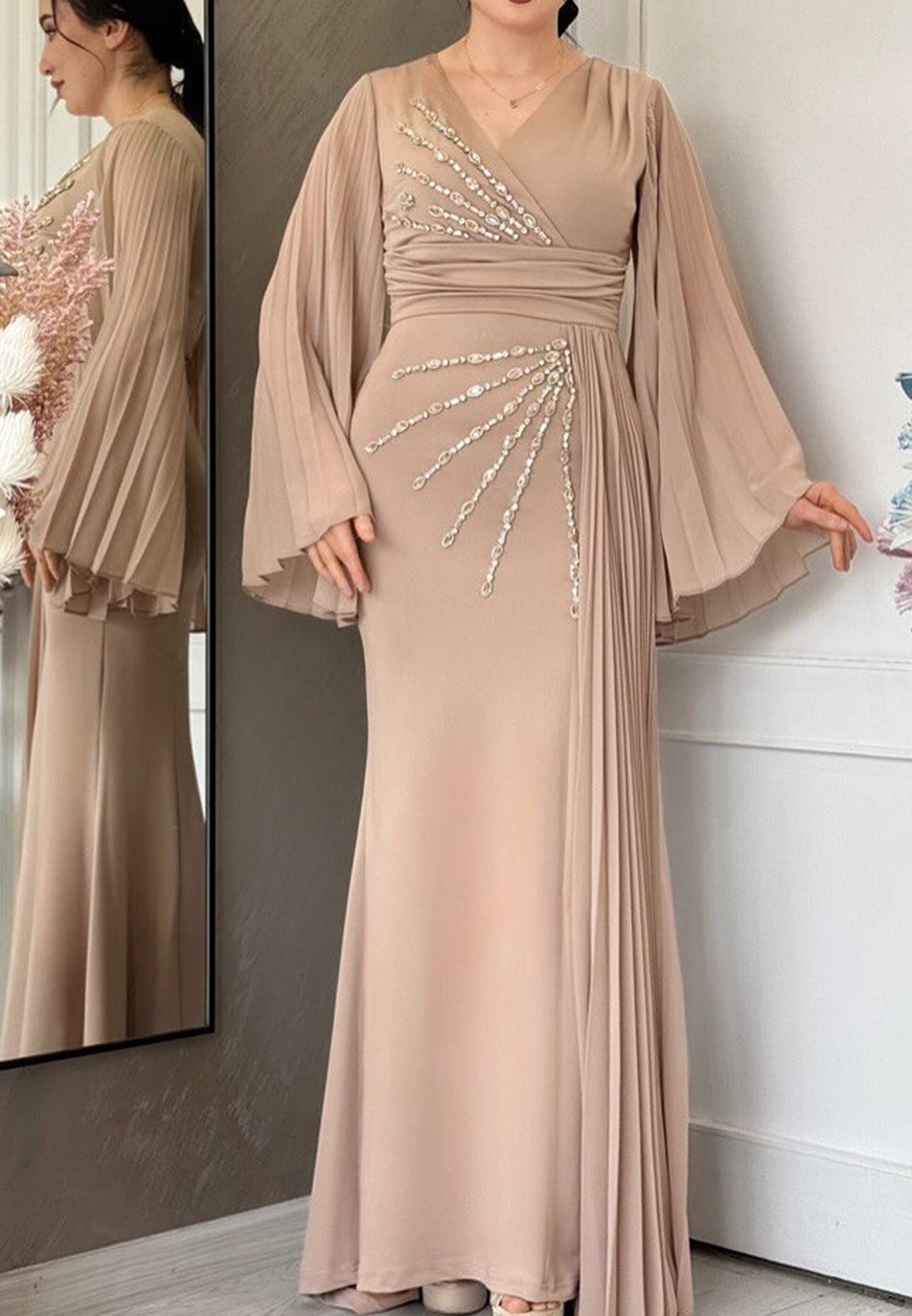 V-Neck Long Sleeves Beading Pleated Mermaid Mother of Bride Dress