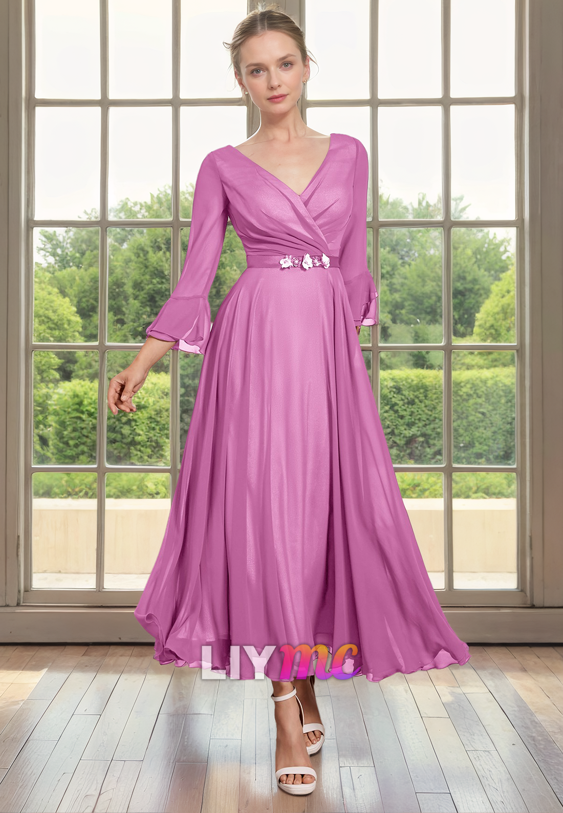 V-Neck Long Sleeves Chiffon Pleated A-Line Mother of Bride Dress Cocktail Dress