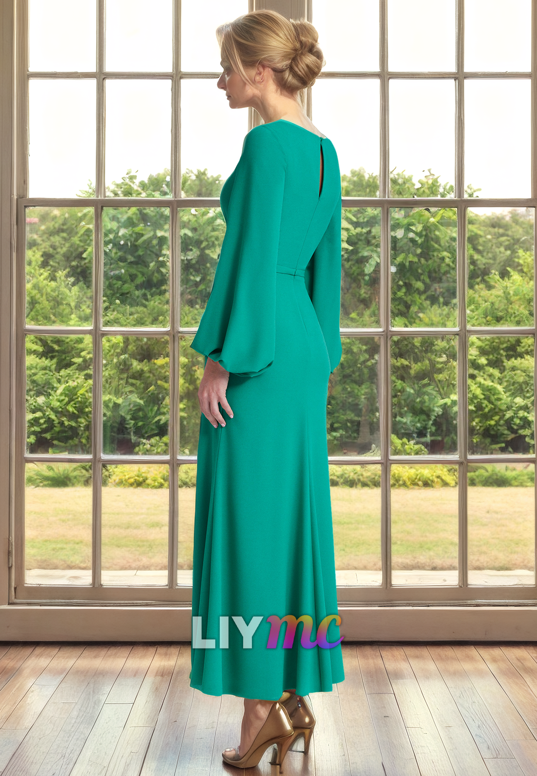 V-Neck Long Sleeves Chiffon Ruched A-Line Mother of Bride Dress Cocktail Dress