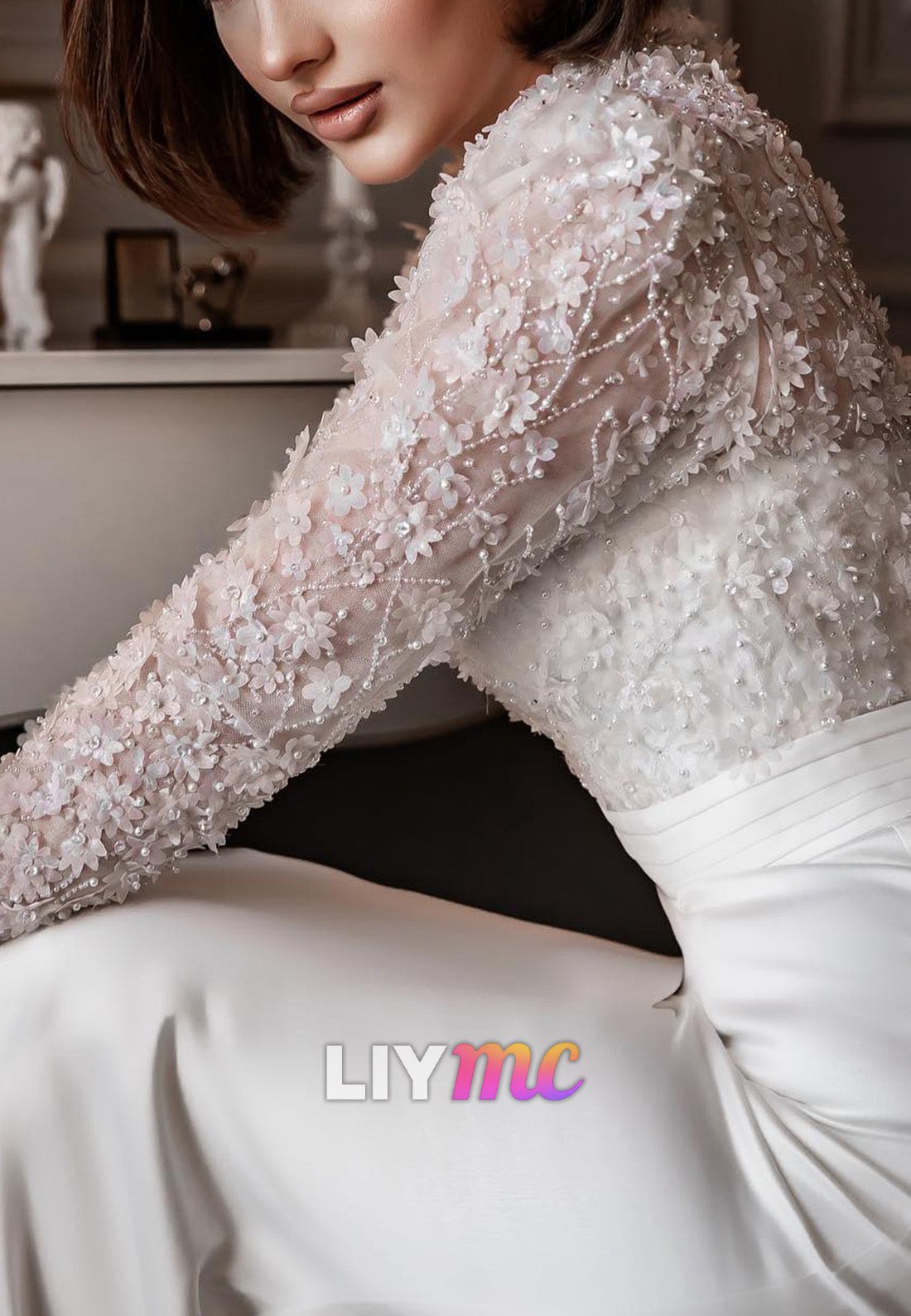 V-Neck Long Sleeves Floral Appliques Mermaid Wedding Dress