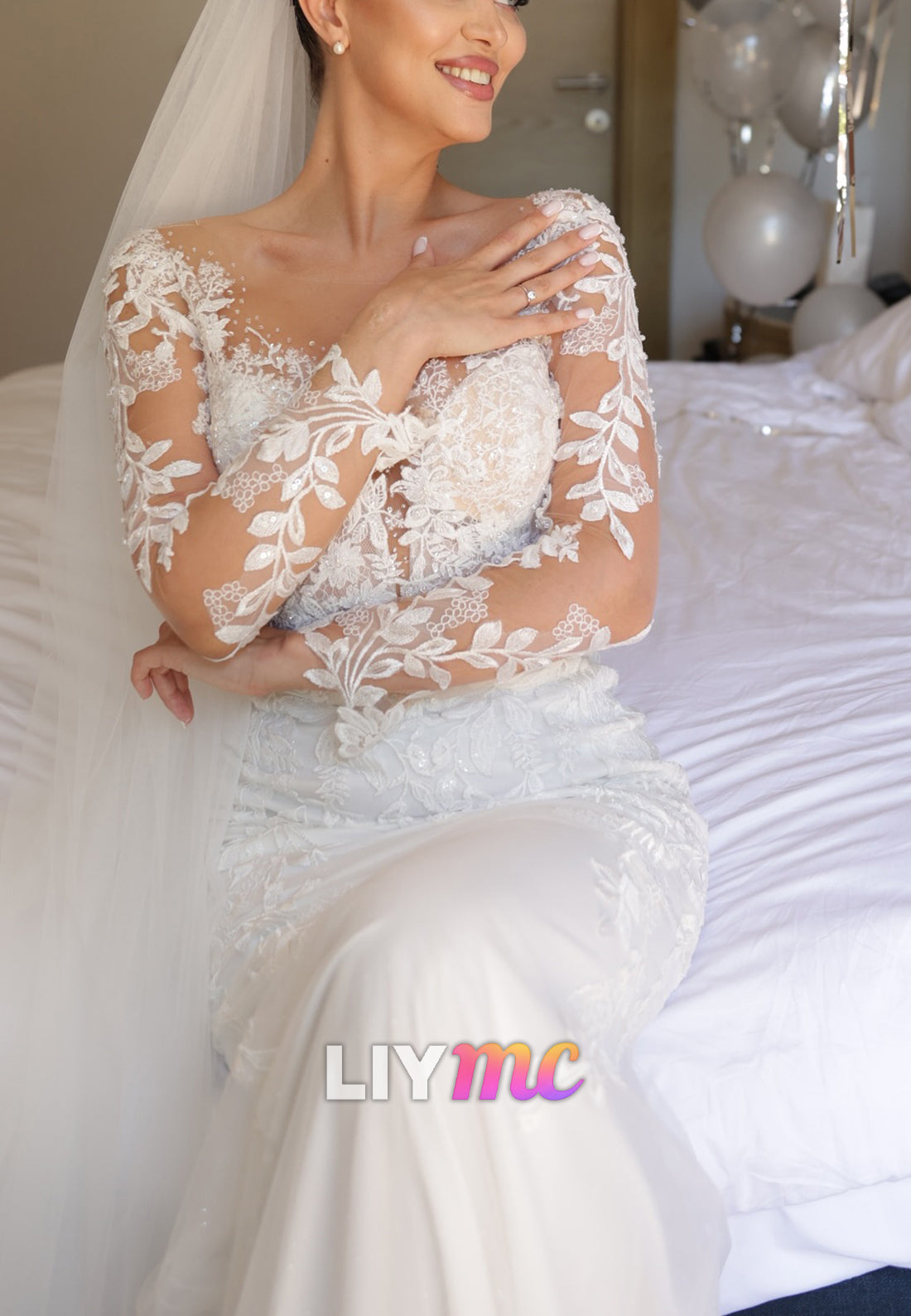 V-Neck Long Sleeves Floral Appliques Mermaid Wedding Dress