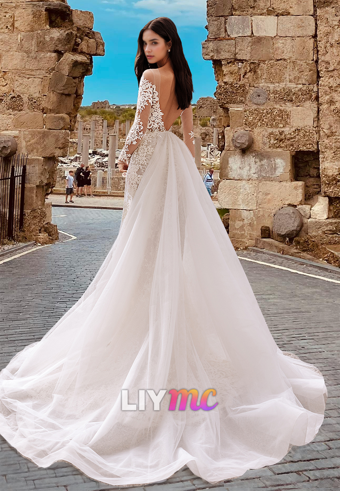 V-Neck Long Sleeves Lace Appliques Mermaid Wedding Dress
