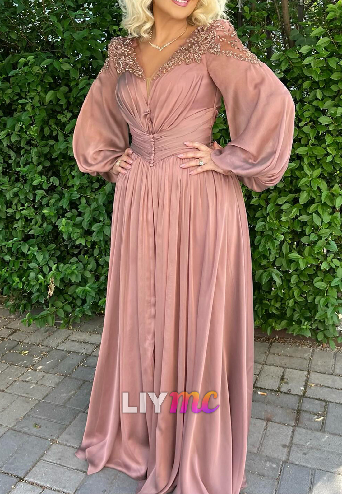 V-Neck Long Sleeves Pleated Appliques A-Line Mother of Bride Dress
