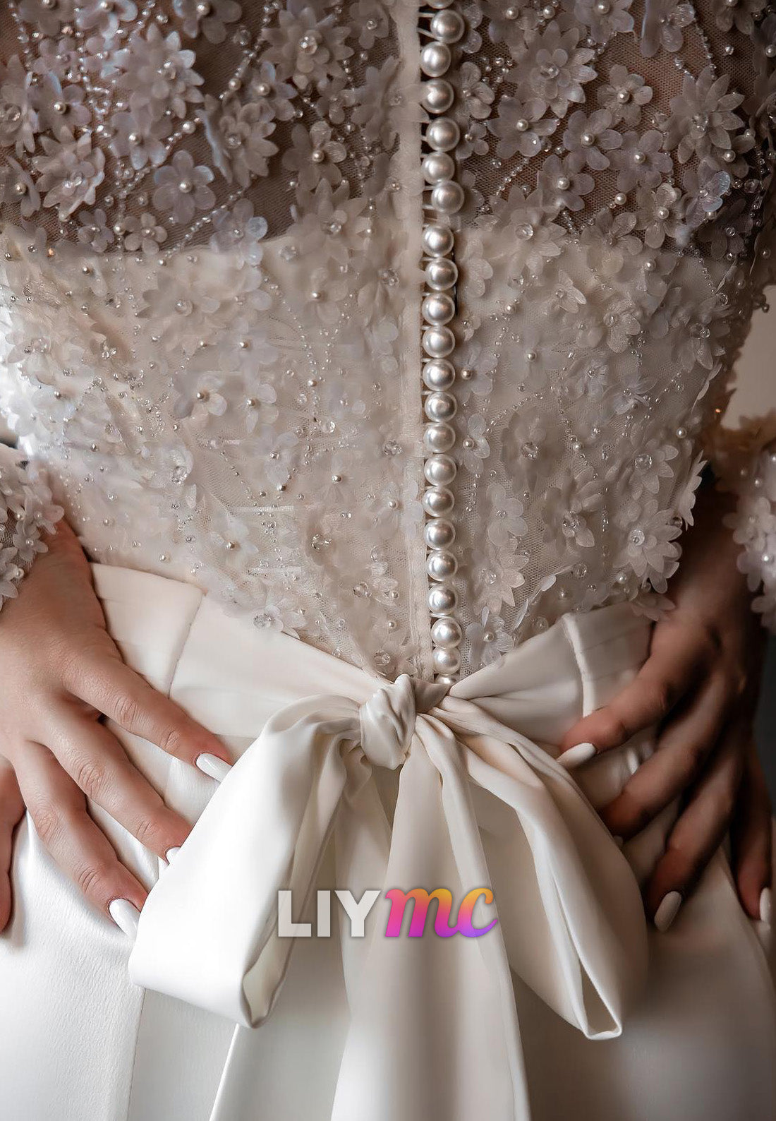 V-Neck Long Sleeves Floral Appliques Mermaid Wedding Dress