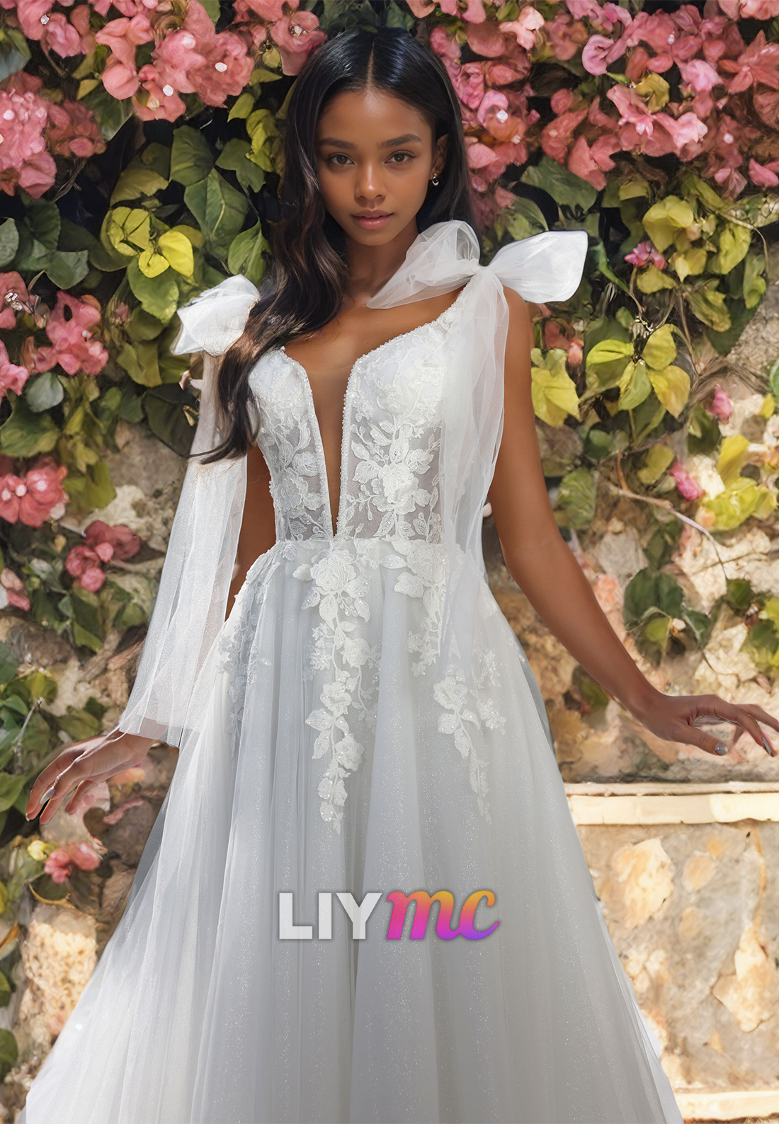 V-Neck Sleeveless Appliques Appliques Tulle A-Line Beach Wedding Dress