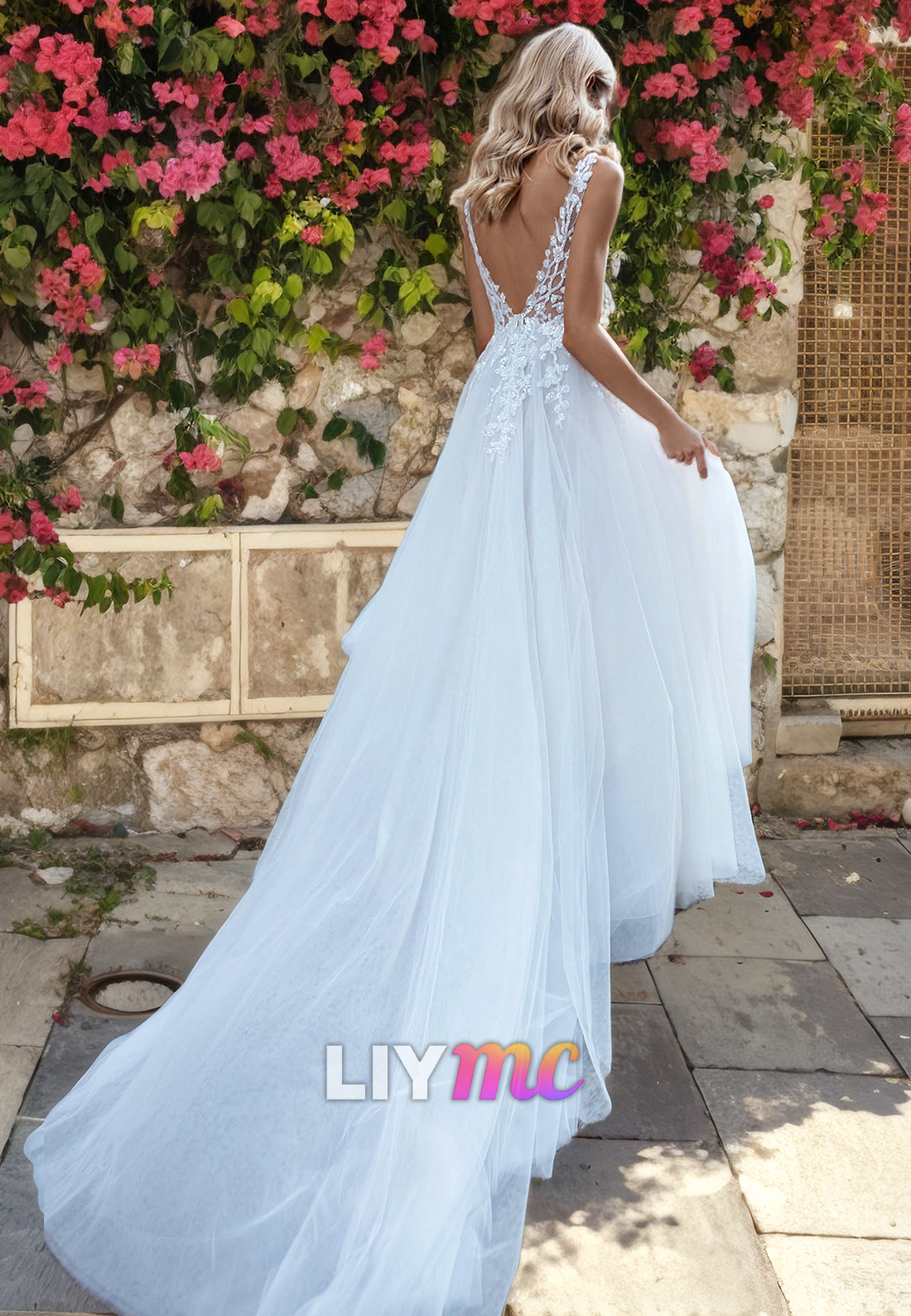 V-Neck Sleeveless Appliques Open Back A-Line Beach Wedding Dress