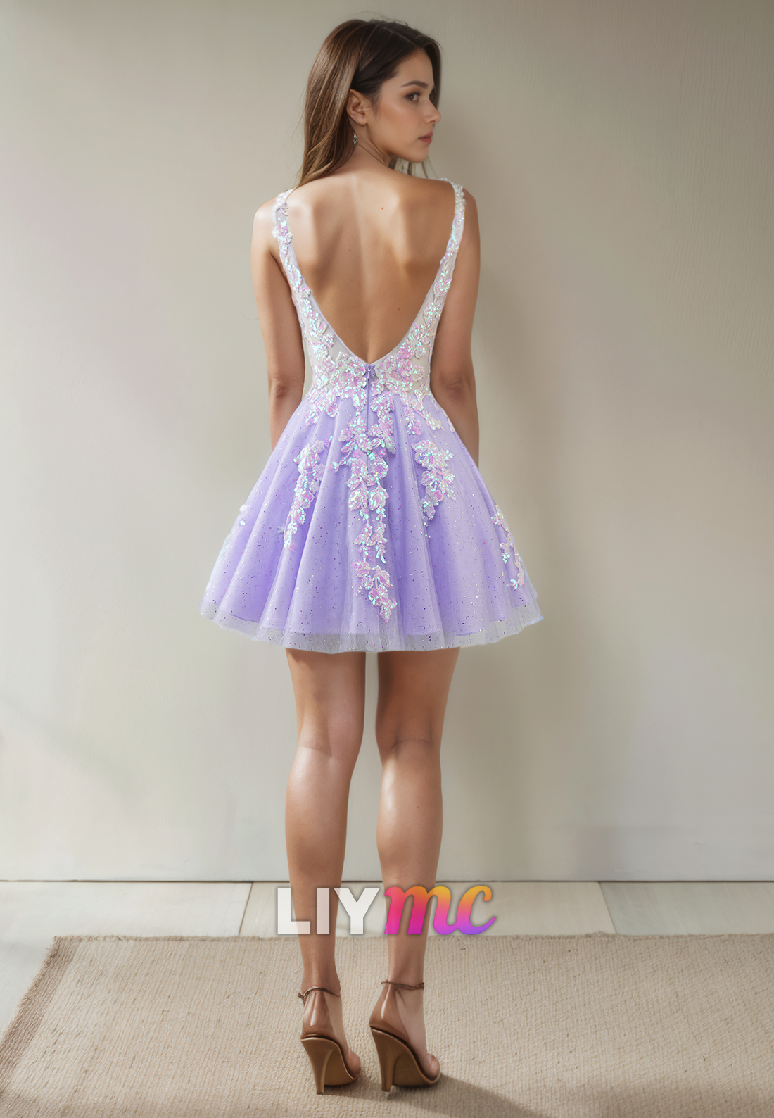 V-Neck Sleeveless Appliques Tulle A-Line Short Homecoming Dress