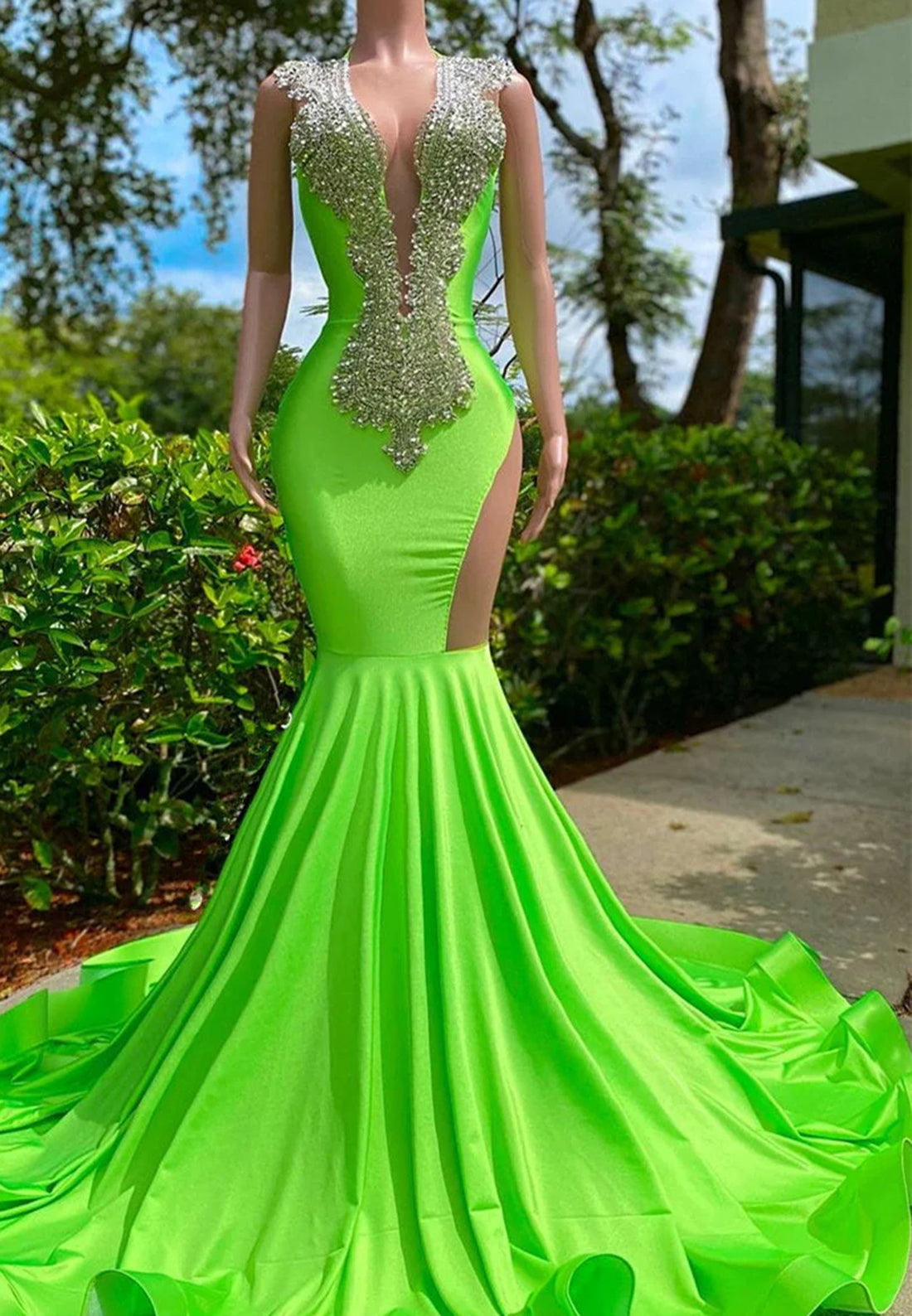 V-Neck Sleeveless Beaded Pleated Mermaid Prom Dress for Black Girls