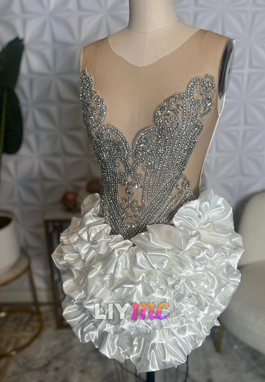 V-Neck Sleeveless Beaded Ruffled A-Line Homecoming Dress