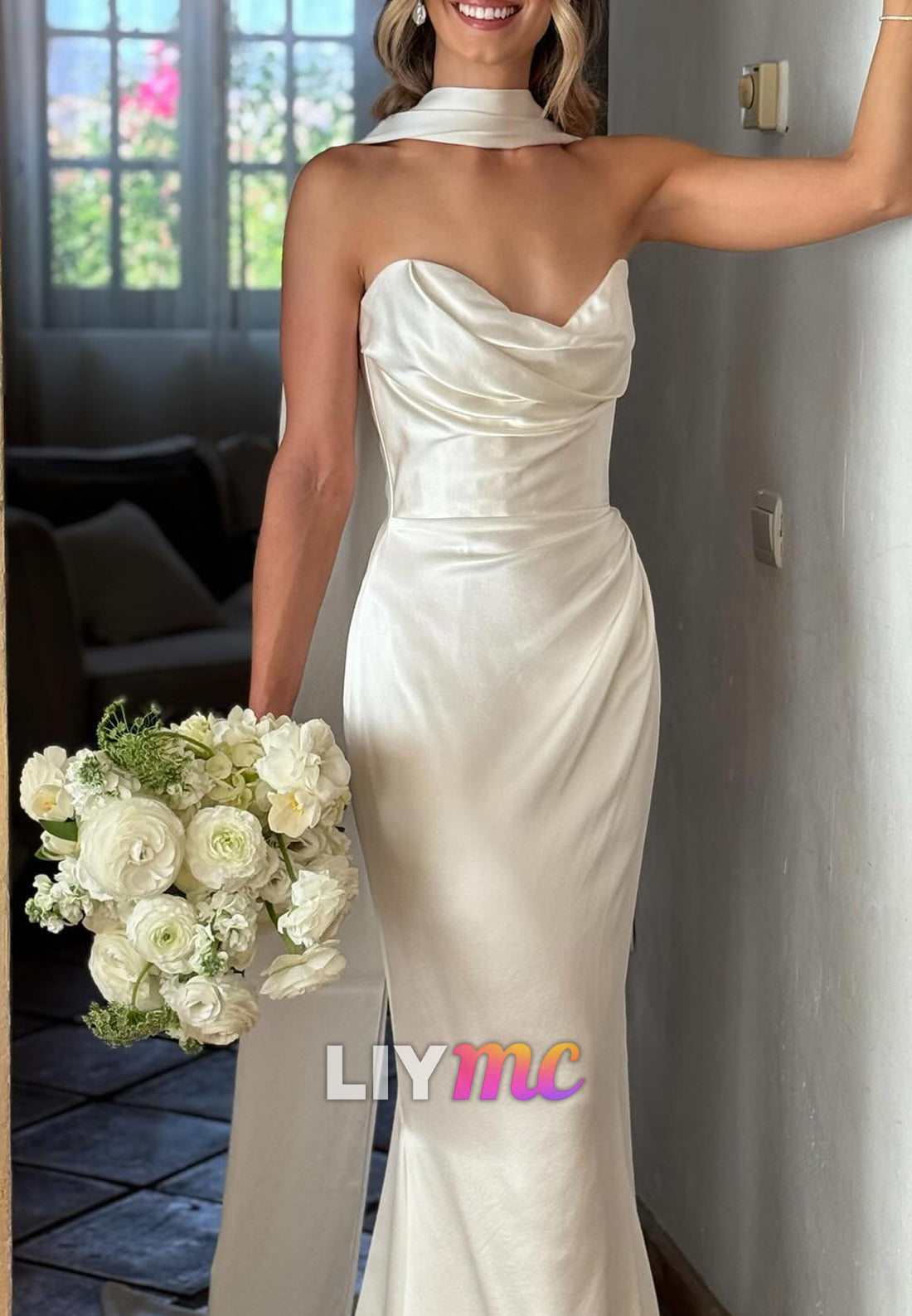 V-Neck Sleeveless Sleek Mermaid Beach Wedding Dress