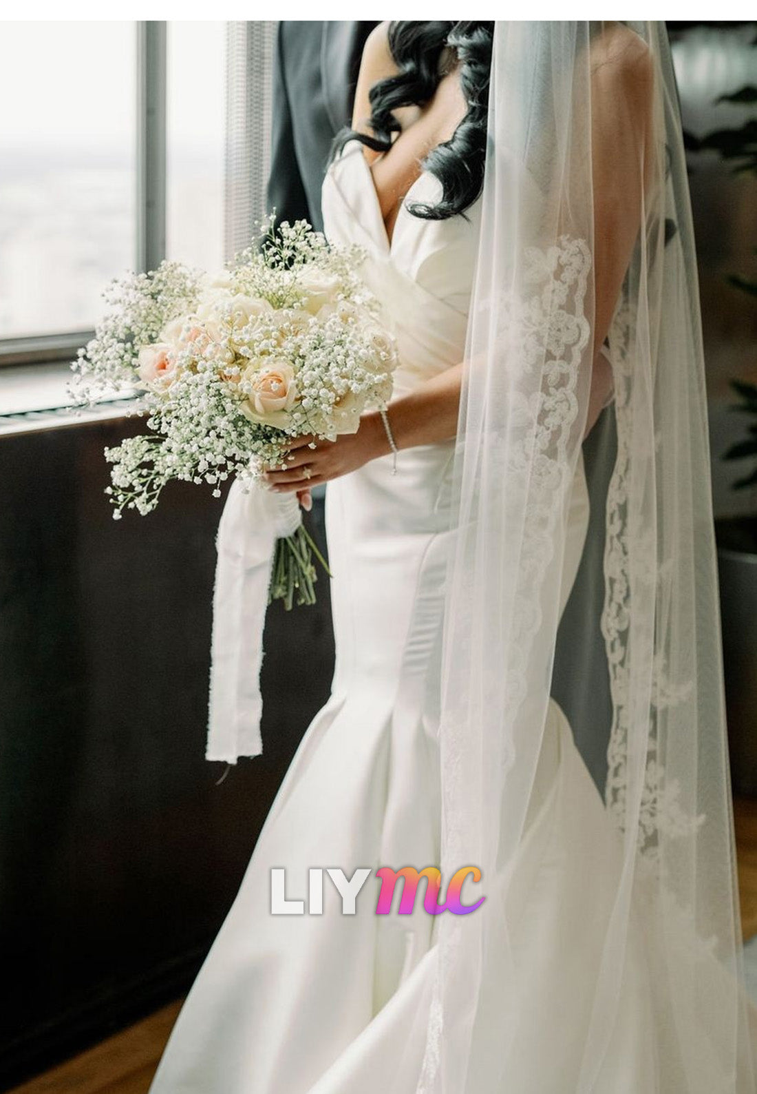 V-Neck Sleeveless Sleek Mermaid Satin Wedding Dress