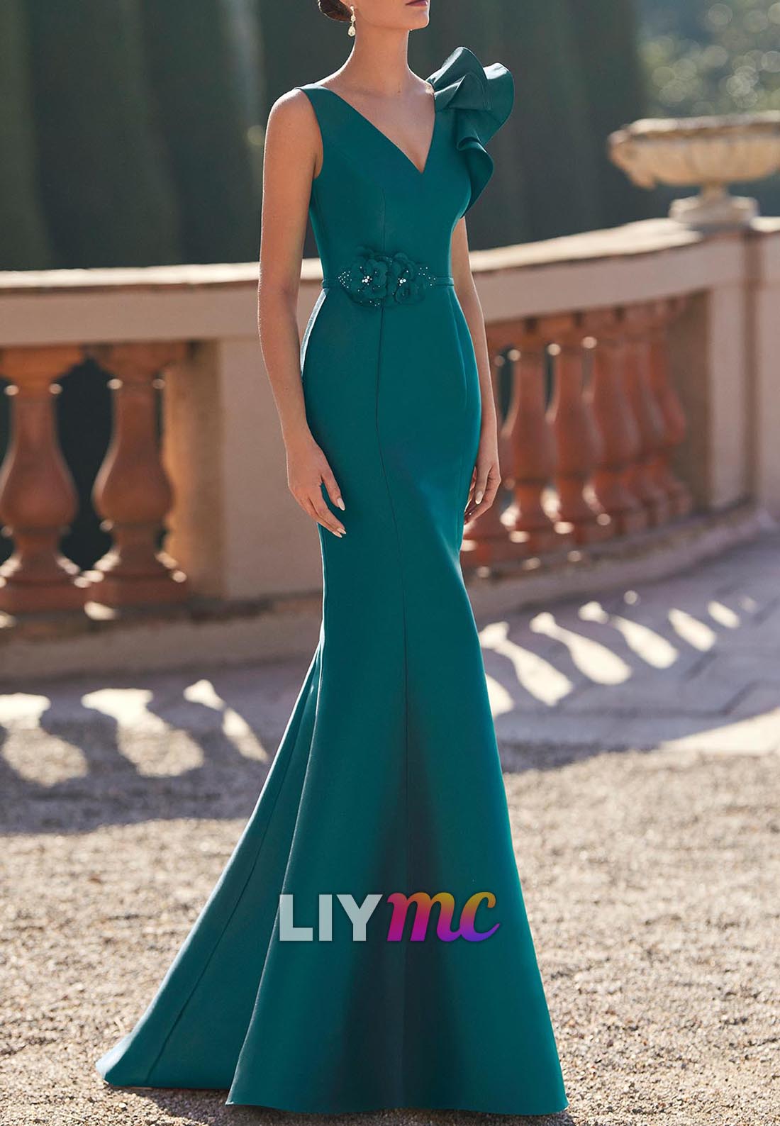 V-Neck Sleveeless Ruffled Mermaid Evening Dress