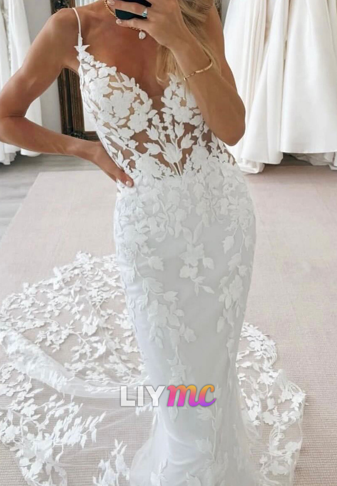 V-Neck Spaghetti Straps Appliques Mermaid Summer Wedding Dress