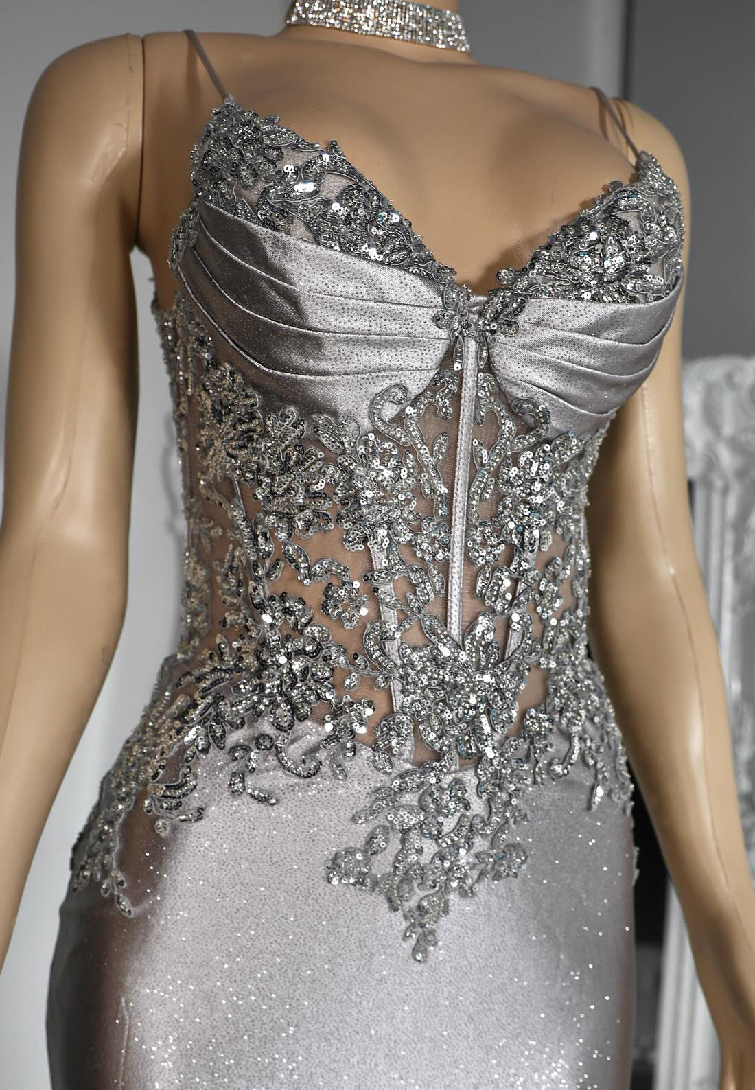 V-Neck Sleeveless Appliques Mermaid Sparkly Prom Dress for Black Girls