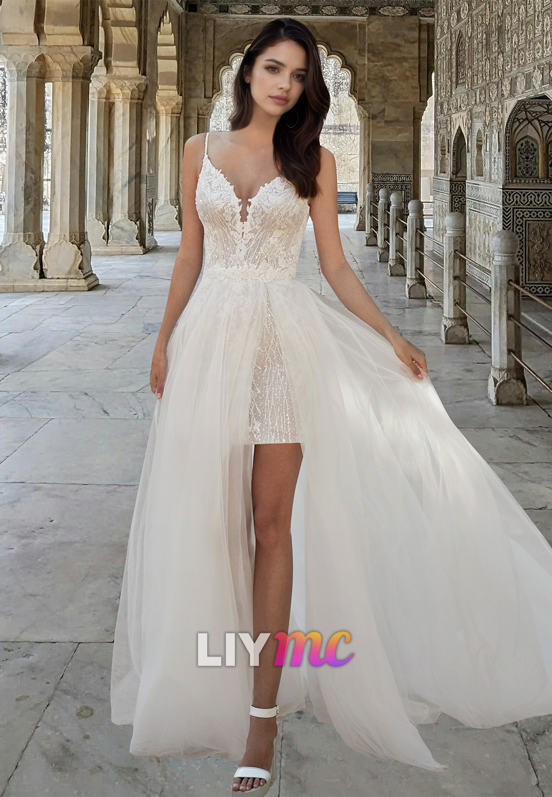 V-Neck Spaghetti Straps Appliques Sparkly Short Beach Wedding Dress