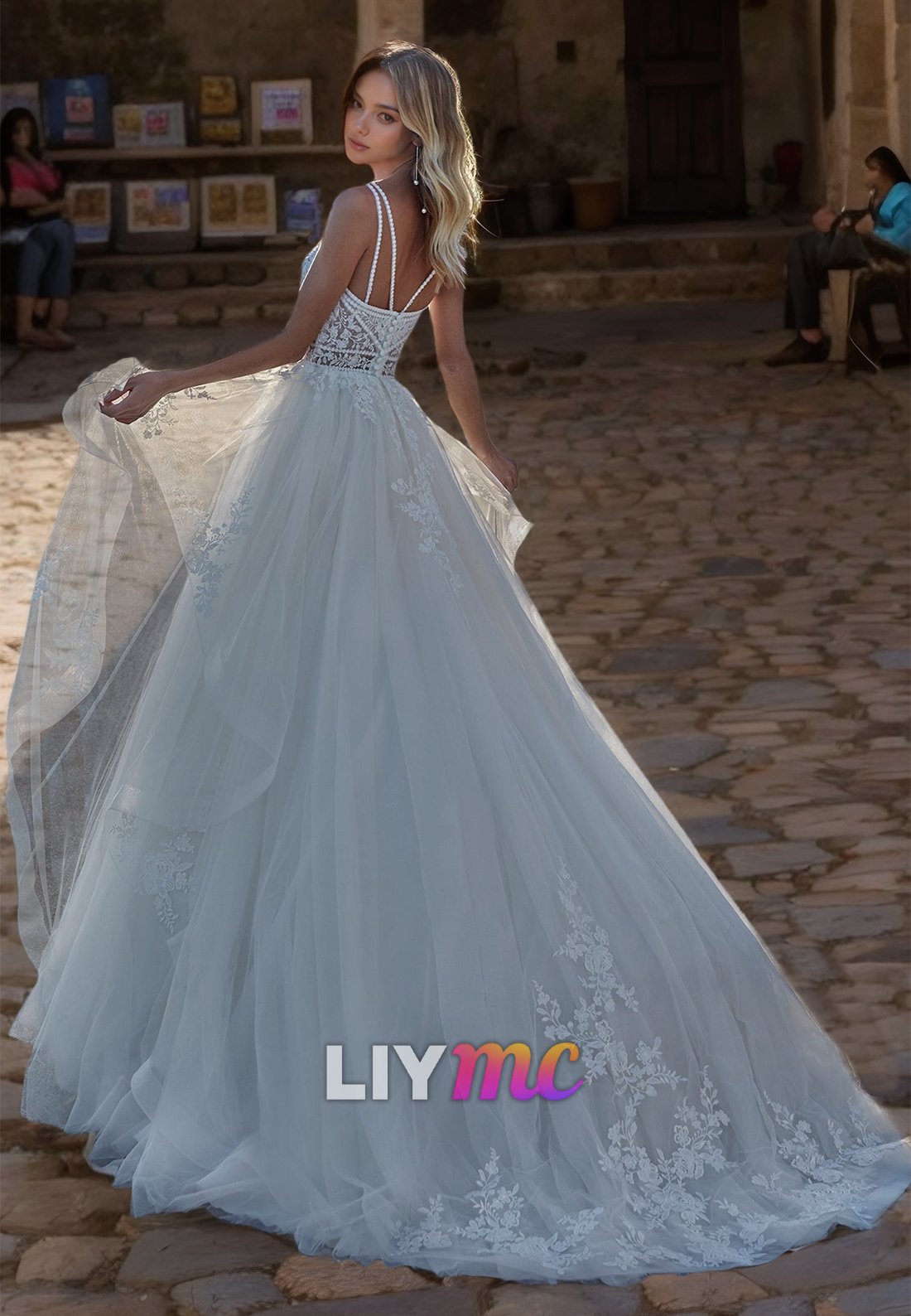 V-Neck Spaghetti Straps Appliques Tulle A-Line Wedding Dress