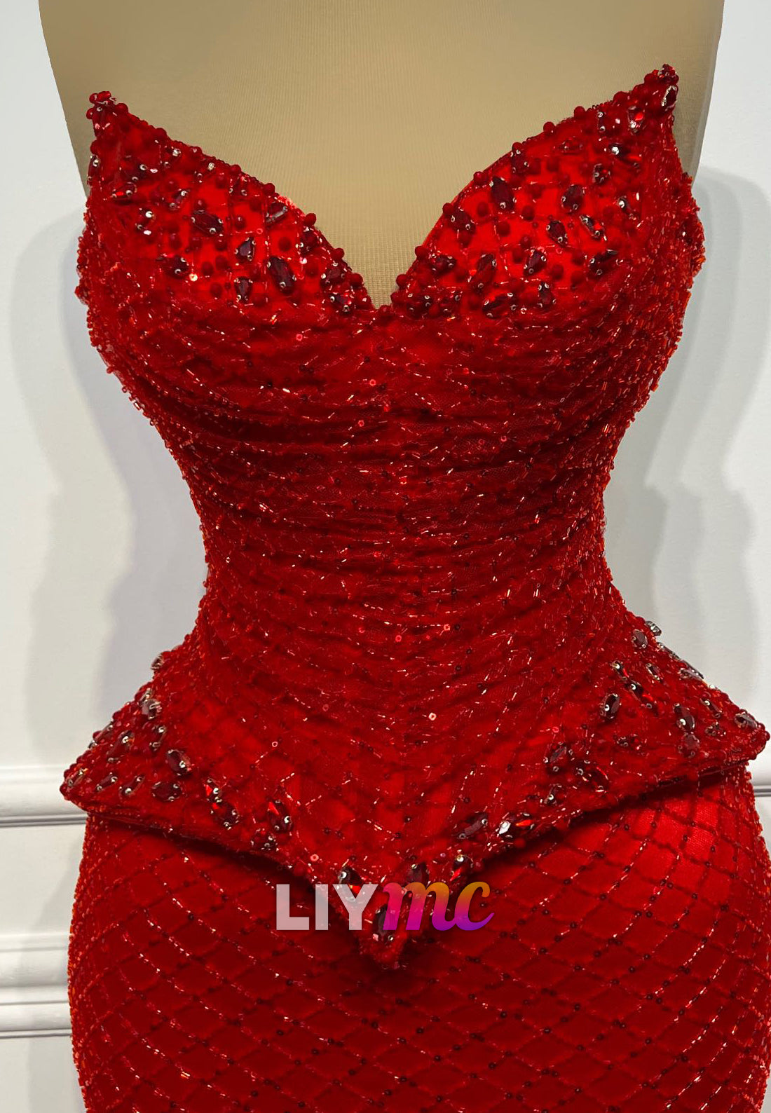 V-Neck Strapless Beaded Sparkly Mermaid Red Prom Dress