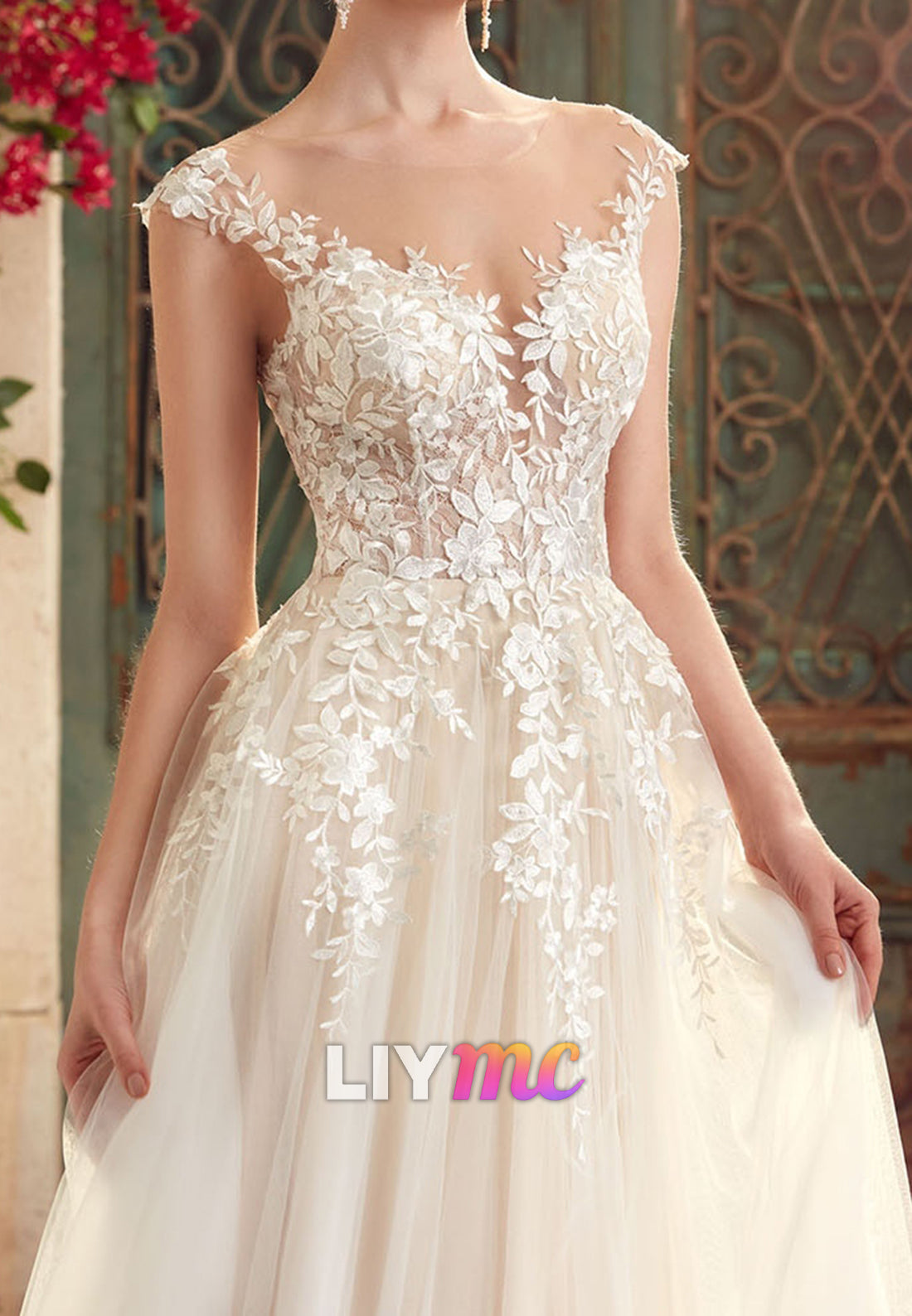 V-Neck Straps Appliques Tulle A-Line Wedding Dress