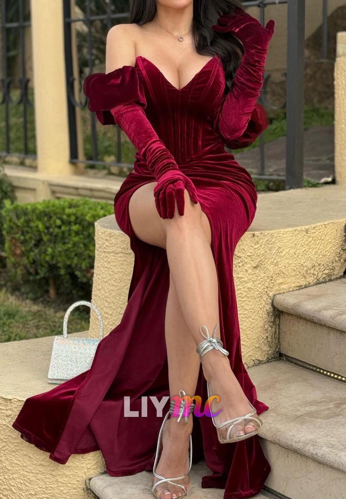 V-Neck long Sleeves Velvet Pleated Formal Sheath Party Dress