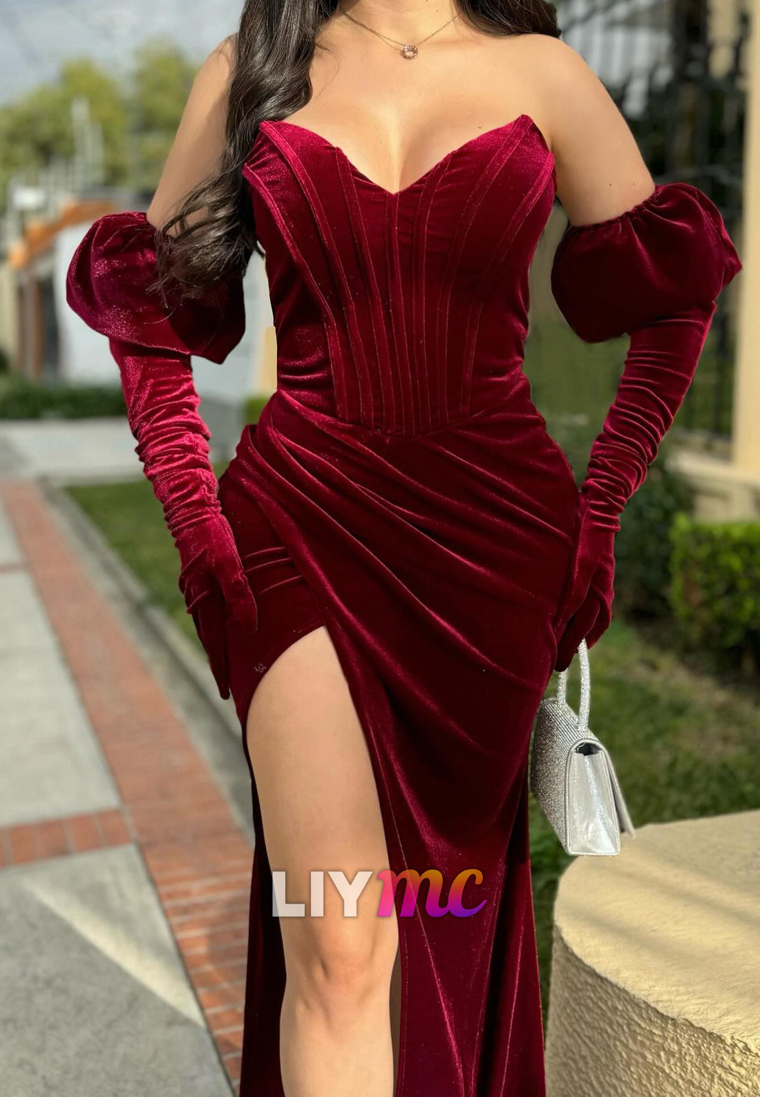 V-Neck long Sleeves Velvet Pleated Formal Sheath Party Dress