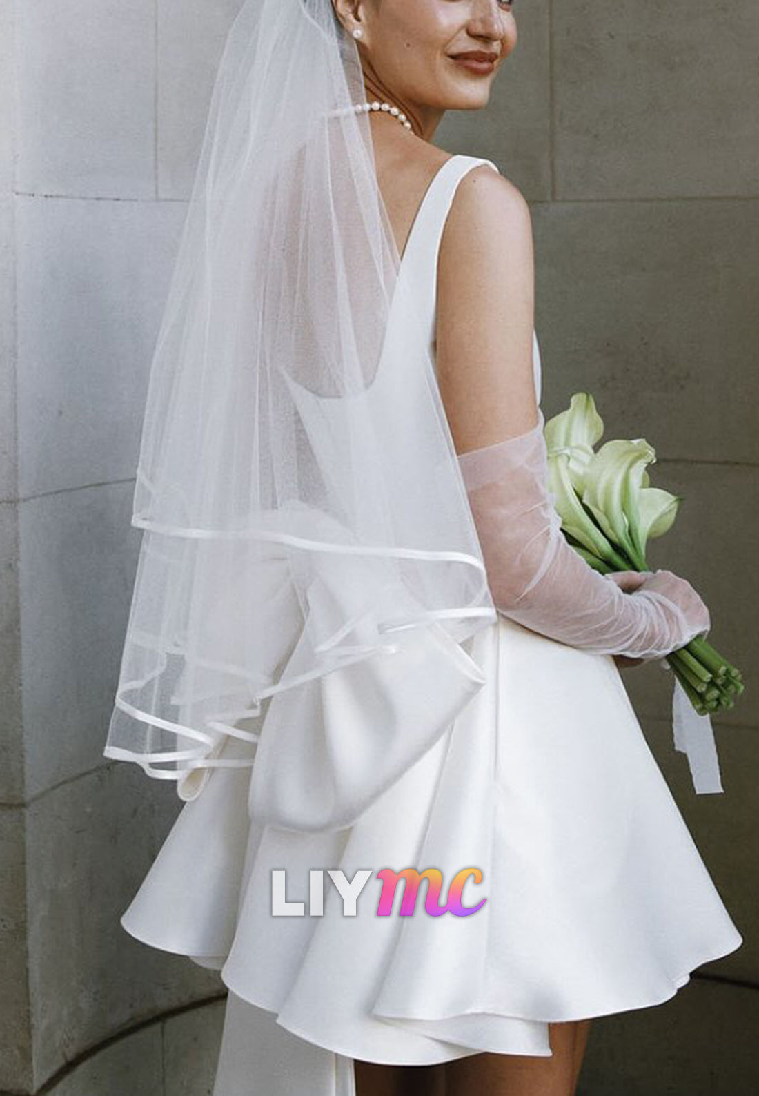 Square Neck Sleeveless Mini Wedding Dress with Bow Back