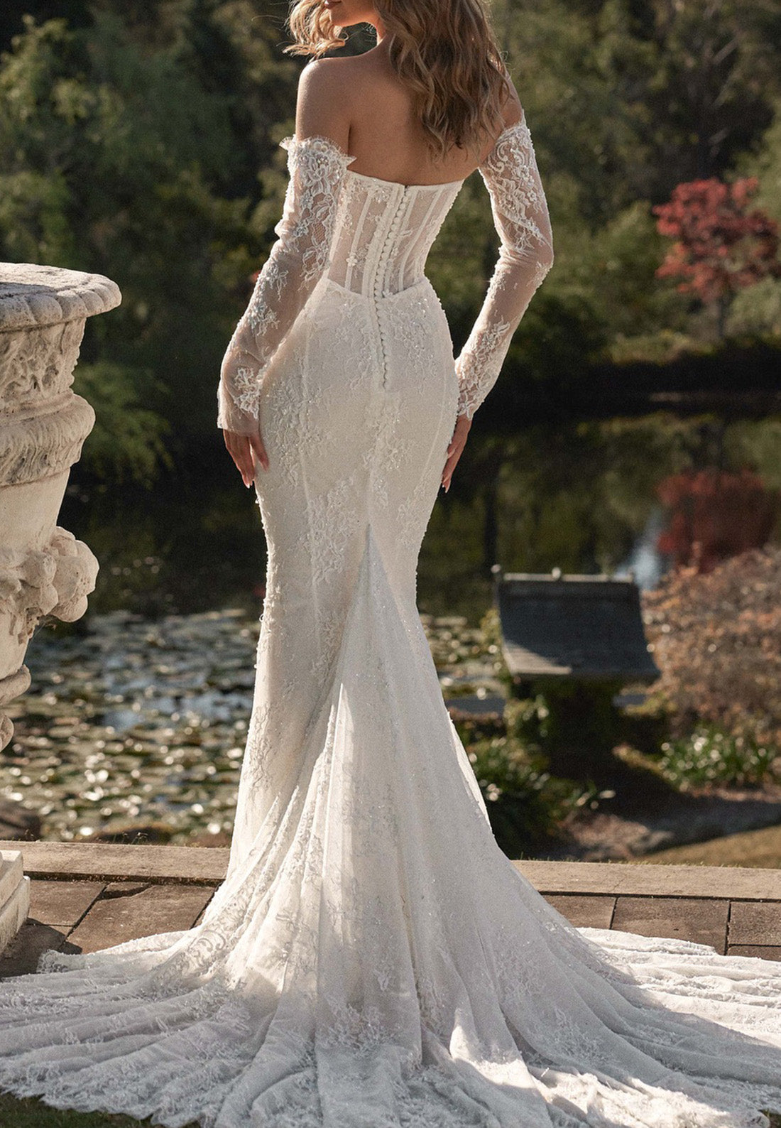 Sweetheart Sleeveless Lace Appliques Mermaid Wedding Dress