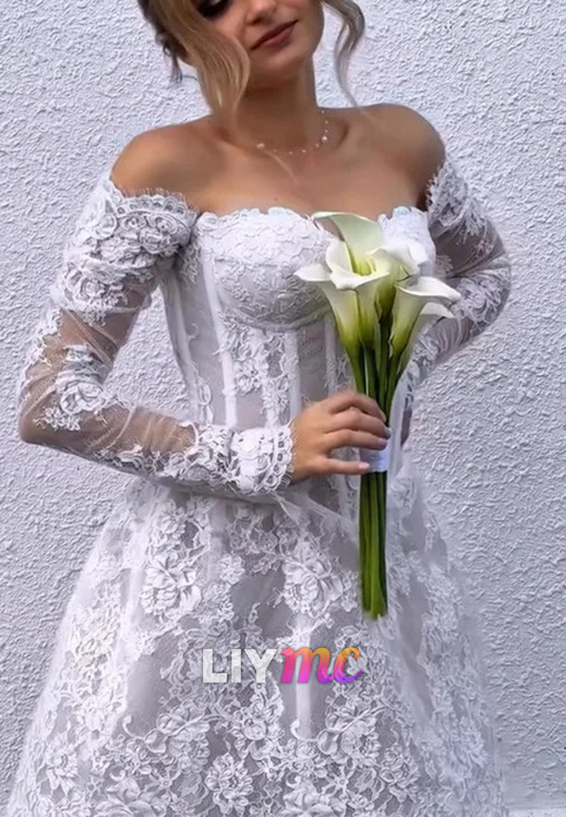 Short Sweetheart Lace Appliques A-Line Wedding Dress
