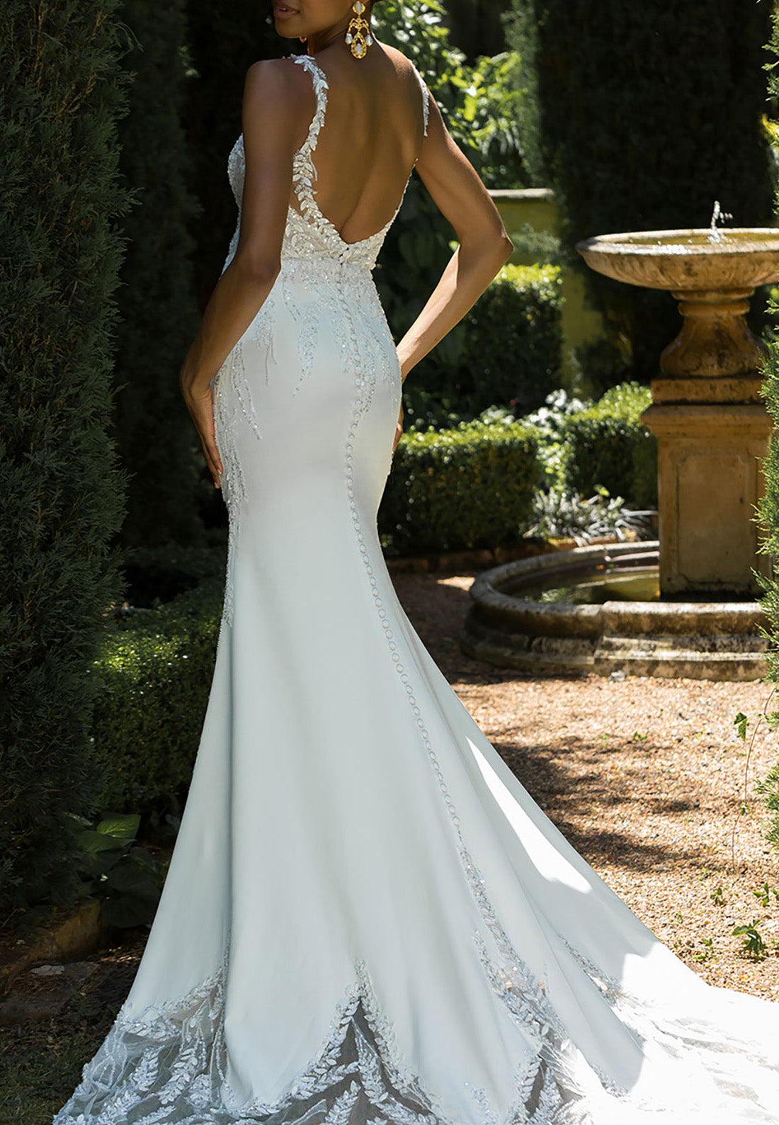 V-Neck Sleeveless Appliques Sleek Mermaid Beach Wedding Dress