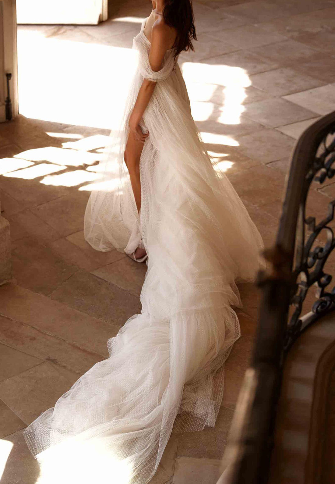 LW003 - A line Sweetheart Tulle Pleats Boho Wedding Dress with Court Train