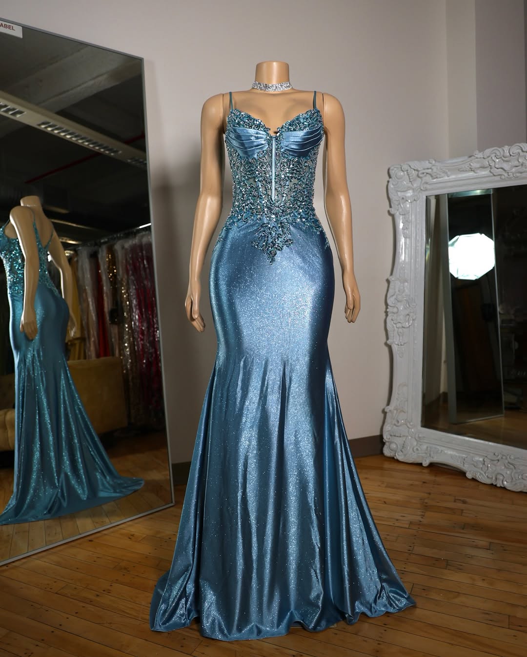 LP1413 - V-Neck Spaghetti Straps Appliques Sequins Sleek Satin Merimaid Prom Dress for Black Girl Slay