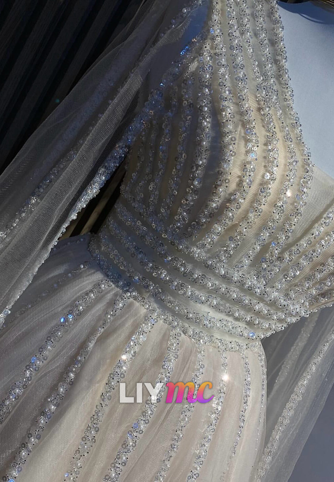 V-Neck Long Sleeves Beaded Embroidery A-Line Evening Dress