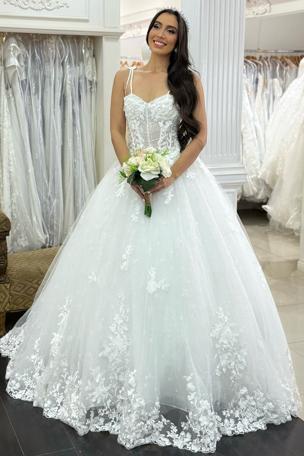 A Line Sweetheart Tulle Lace Appliqued Beach Wedding Dresses for Bride