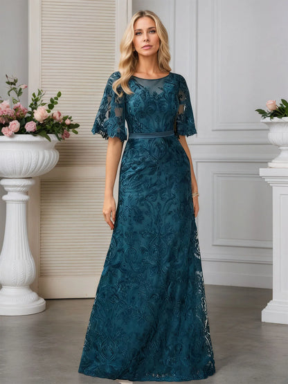 A-line Scoop Neck Floor-Length Lace Evening Dress With Appliques