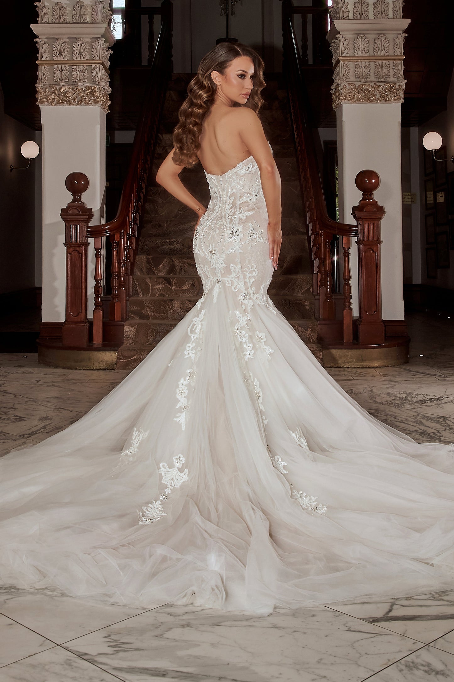 Sweetheart Lace Appliques Mermaid Tulle Wedding Dress