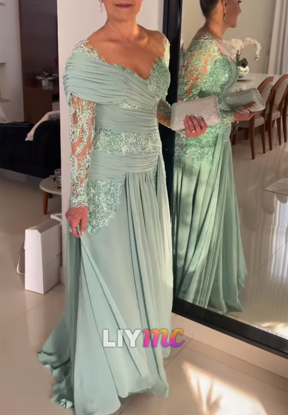 V-Neck Long Sleeves Appliques A-Line Mother of Bride Dress
