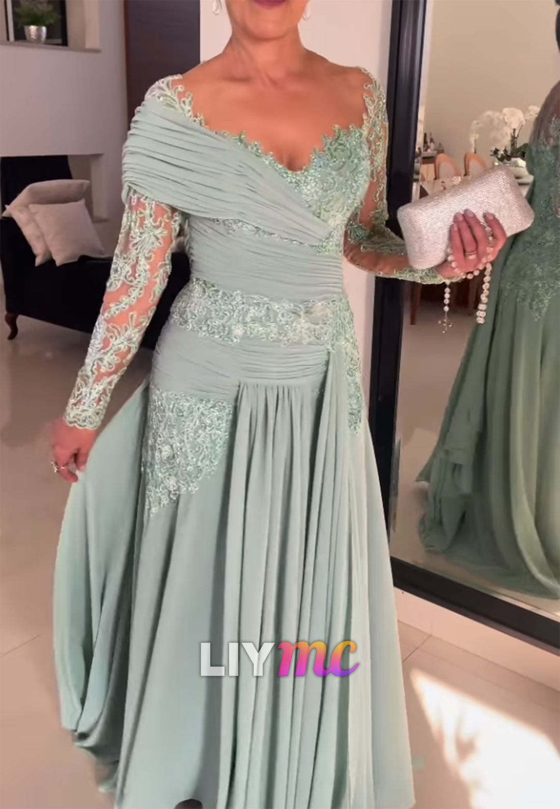 V-Neck Long Sleeves Appliques A-Line Mother of Bride Dress