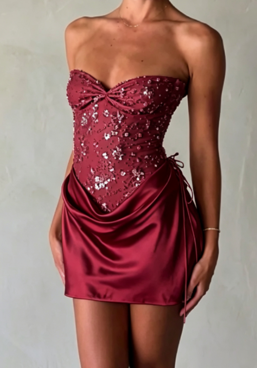 Sweetheart Appliques Sheath Homecoming Dress