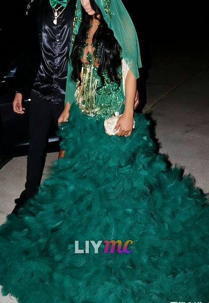 Amazing Long Emerald Beaded Sleeveless Prom Dress with Slit and Veil