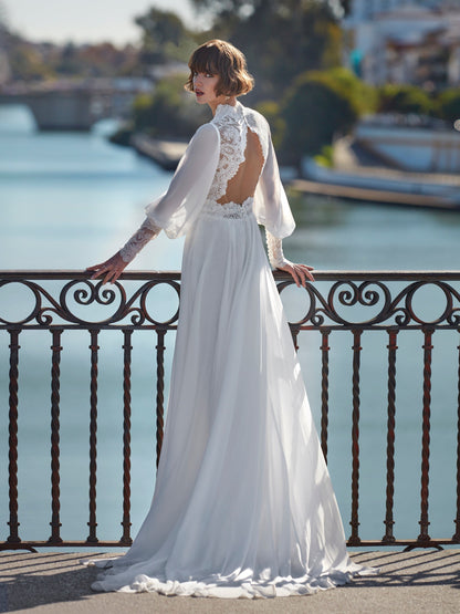 Lace and georgette dress with pants