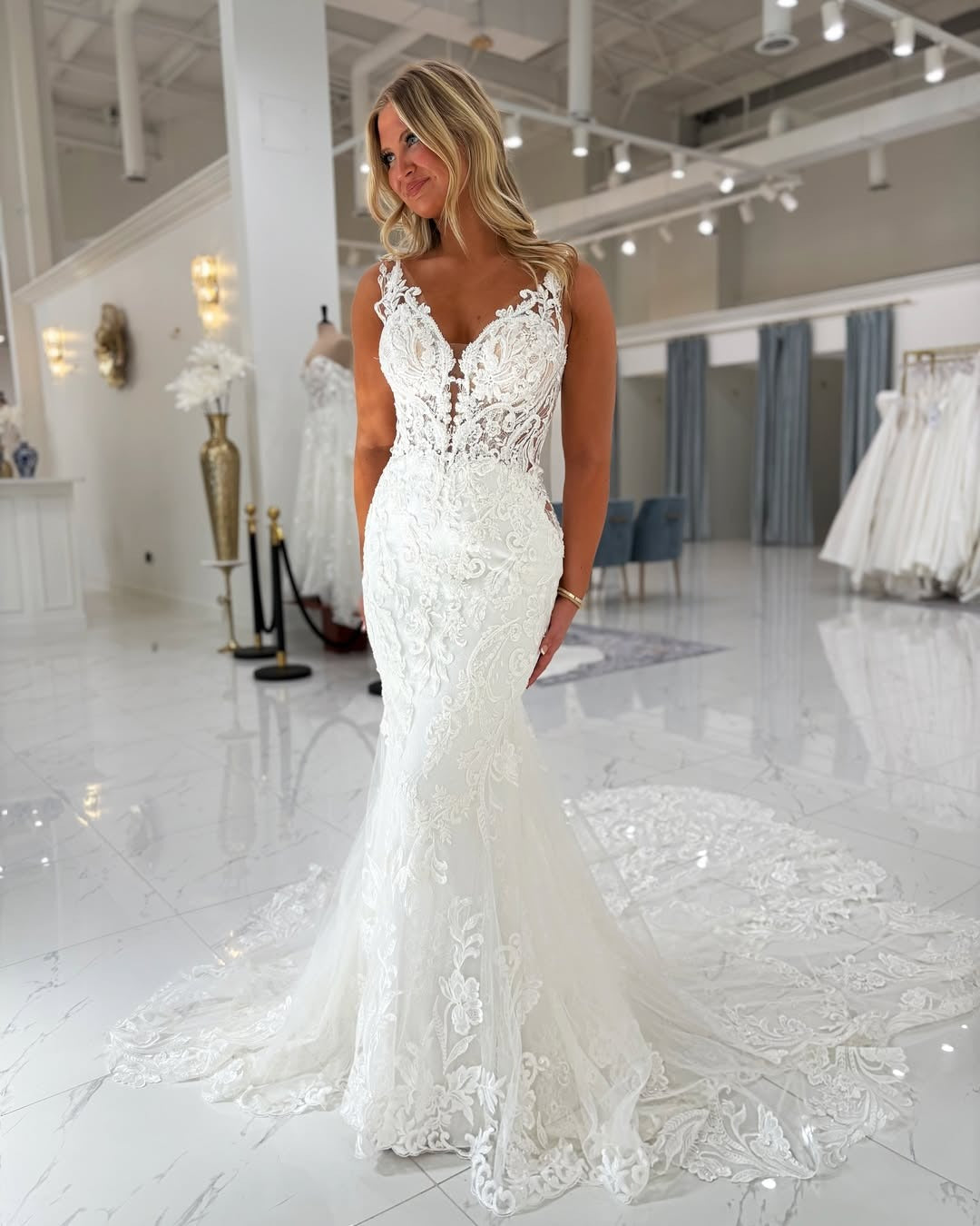 Mermaid Tulle Lace Appliqued V Neck Beach Wedding Dresses for Women
