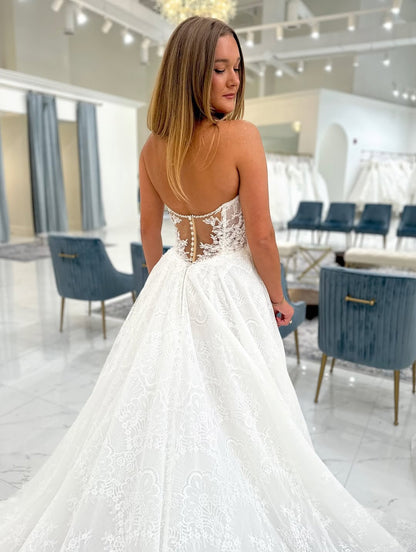 A Line Sweetheart Tulle Lace Appliqued Beach Wedding Dresses for Bride