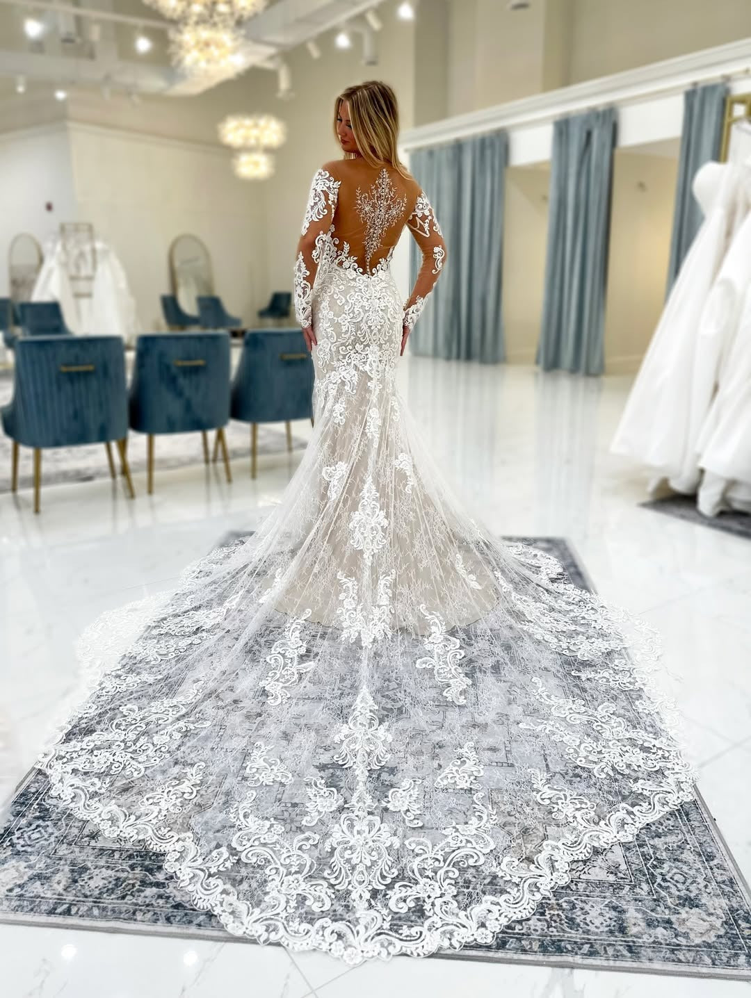 Off Shoulder Long Sleeves Tulle Lace Appliqued Mermaid Wedding Dresses for Bride