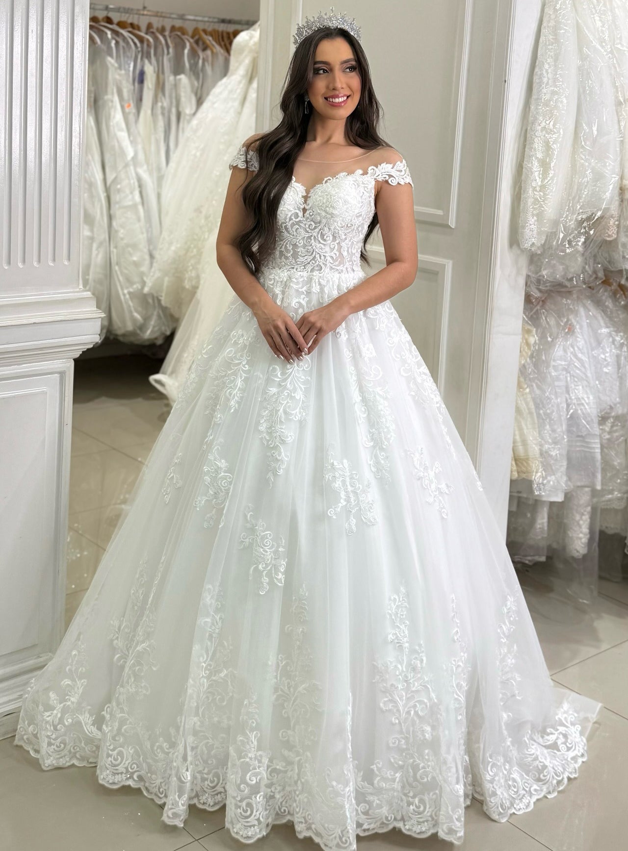 Women's A Line Tulle Lace Beach Plus Size Wedding Dresses for Bride