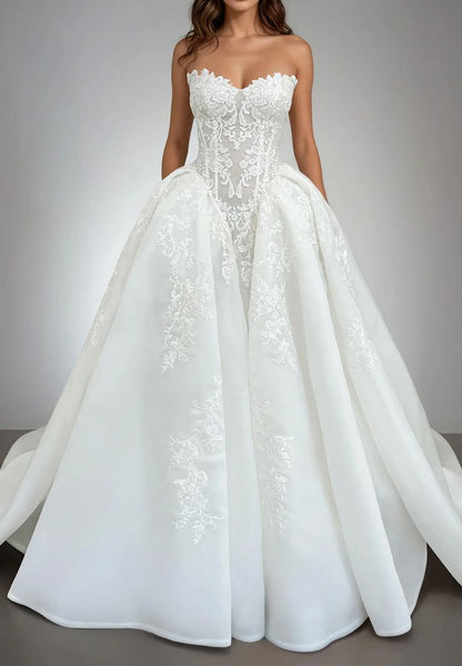 Elegant Lace Applique Sweetheart Wedding Dress A-Line Strapless Bridal Gown