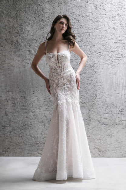 Sweetheart Lace Appliques Spaghetti Straps Mermaid Wedding Dress