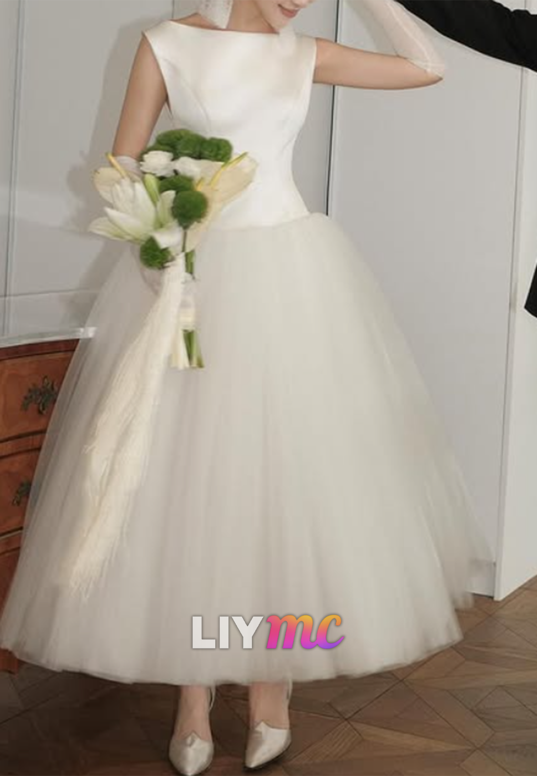 Bateau Sleeveless Pleated Tulle A-Line Wedding Dress