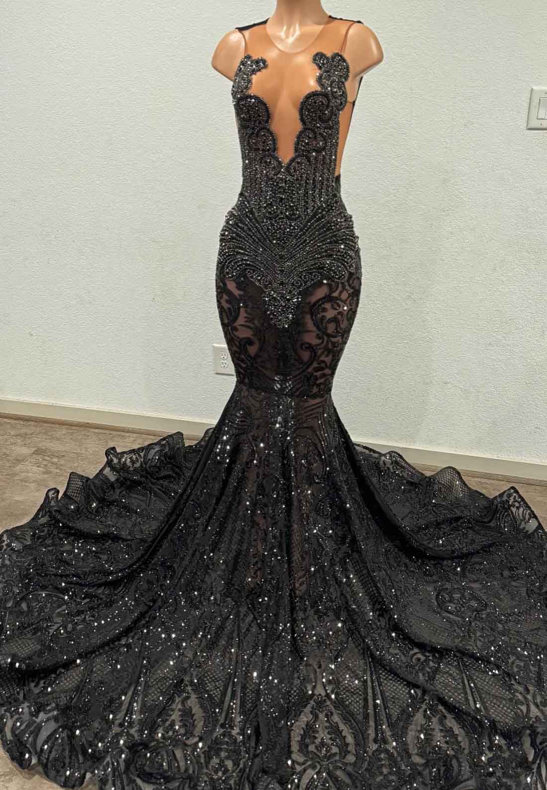 Deep V-Neck Appliques Beaded Mermaid Prom Dress for Black Girls
