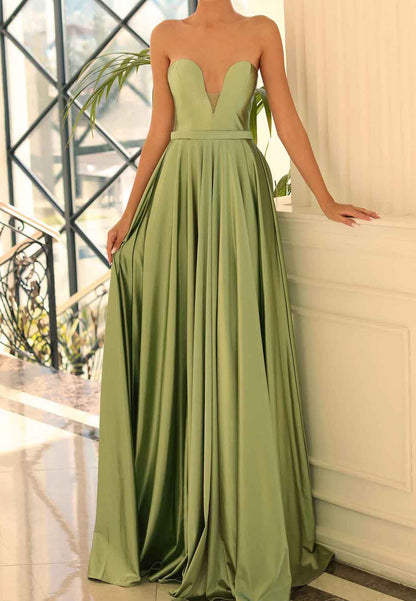 V-Neck Sleeveless Pleated A-Line Prom Dress